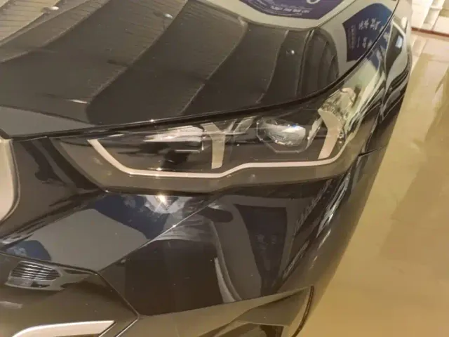 BMW 5 Series — Фото автомобиля 23