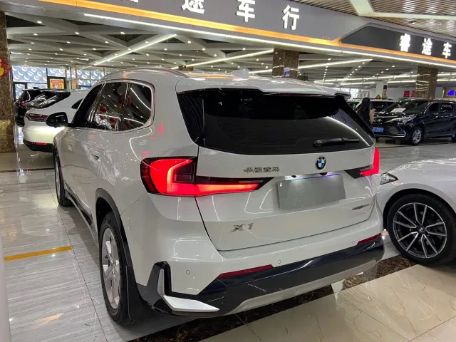 BMW X1 — Фото автомобиля 4