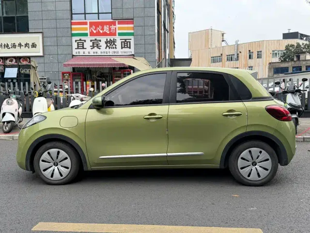 Wuling Bingo — Фото автомобиля 3