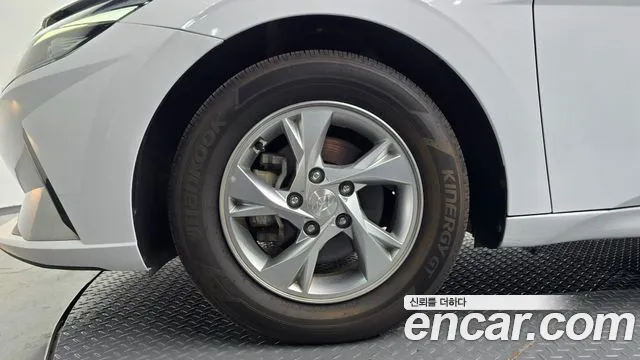 Hyundai AVANTE Avante (CN7) — Фото автомобиля 5