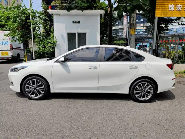 Kia K3 — Фото автомобиля 3