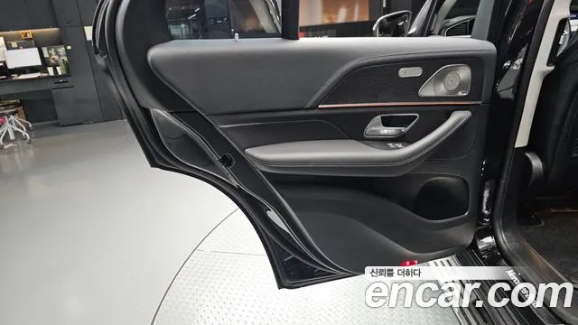 Mercedes-Benz GLE-Class — Фото автомобиля 23