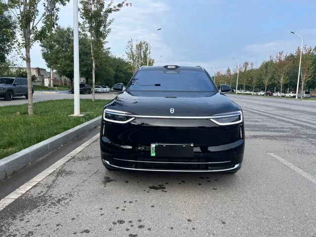 Aito M7 — Фото автомобиля 2