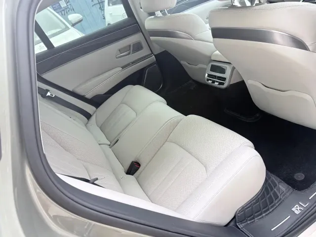 BYD Han L — Фото автомобиля 15