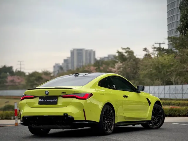 BMW M4 — Фото автомобиля 9