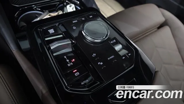 BMW 5 Series G60 — Фото автомобиля 12
