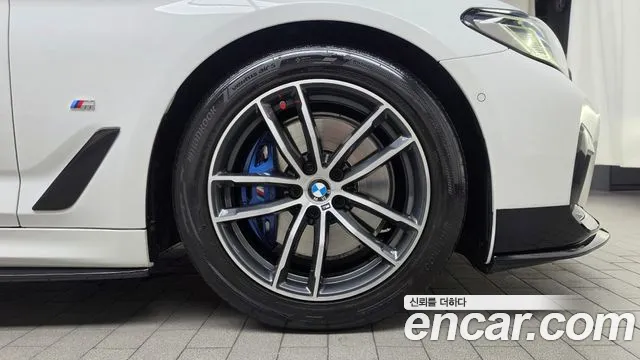 BMW 5 Series G30 — Фото автомобиля 5