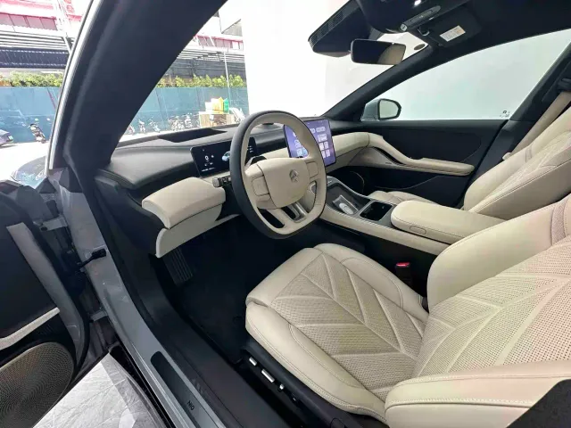 Nio ET5 Touring — Фото автомобиля 6