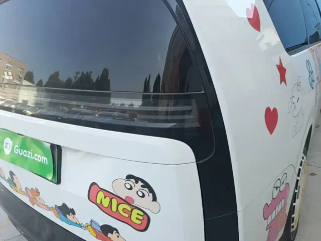 Li Auto MEGA — Фото автомобиля 7