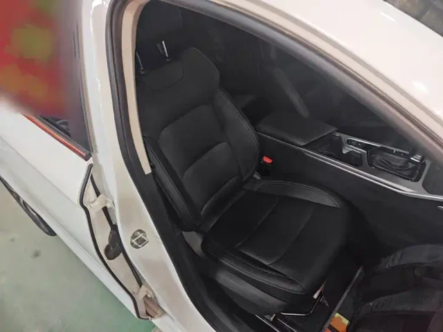 Geely Emgrand — Фото автомобиля 24
