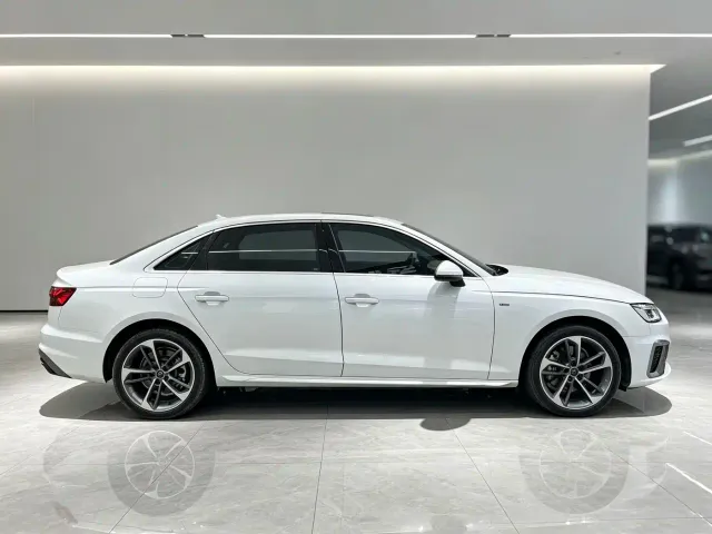 Audi A4L — Фото автомобиля 7