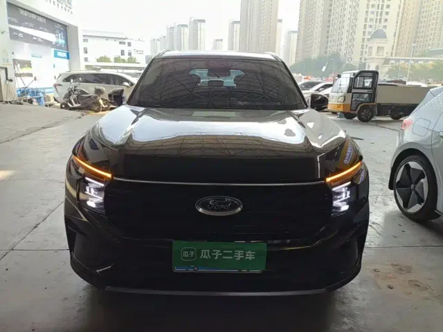 Ford Edge — Фото автомобиля 2