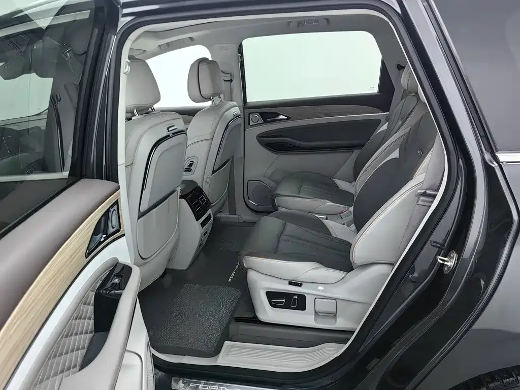 Dongfeng Fengxing Fengxing Yacht 2022 1.5T DCT Wave Chaser Edition — Фото автомобиля 15