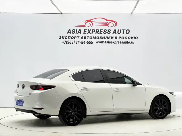 Mazda Mazda3 Axela 2021 2.0L Automatic Quality Elegance — Фото автомобиля 4