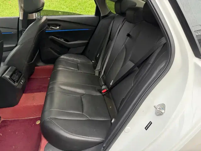 Honda Accord — Фото автомобиля 12