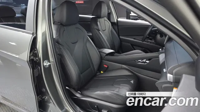 Hyundai Avante CN7 — Фото автомобиля 16