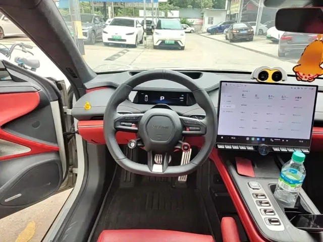 Xiaomi SU7 — Фото автомобиля 10