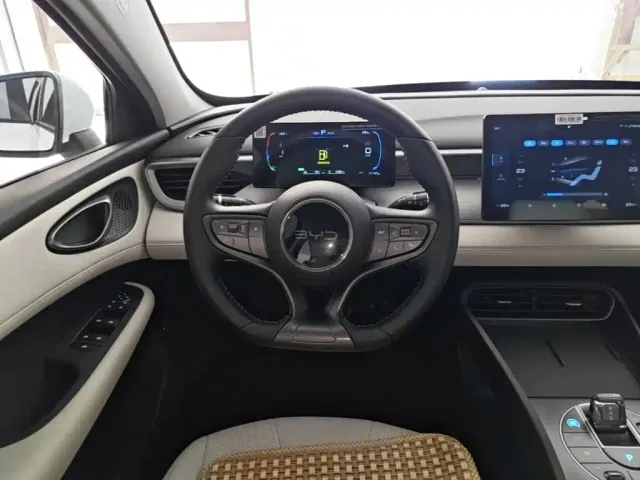 BYD Seal 05 DM-i — Фото автомобиля 10