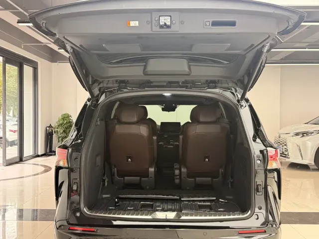 Toyota Granvia — Фото автомобиля 19