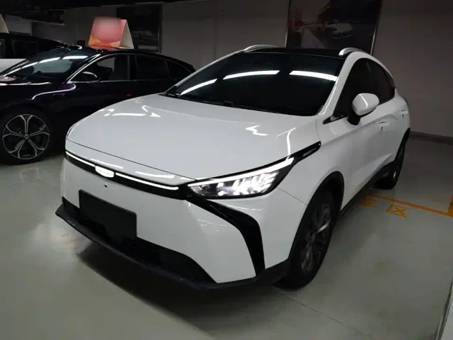 Фотография автомобиля — Geely Geometry M6
