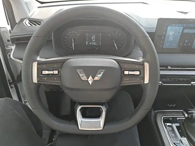 Wuling Jiachen — Фото автомобиля 10