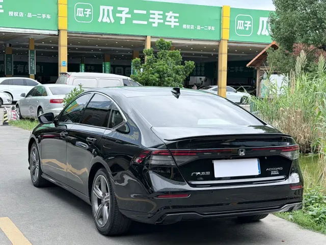Honda Accord — Фото автомобиля 13