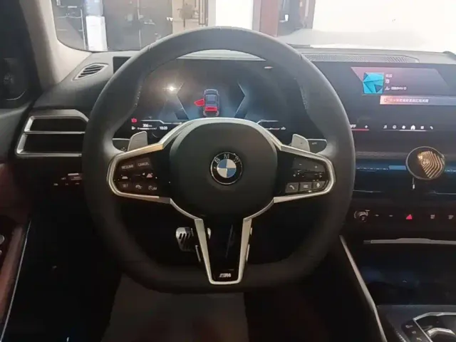 BMW BMW 3 Series 2025 330Li M Sport Night Edition — Фото автомобиля 10