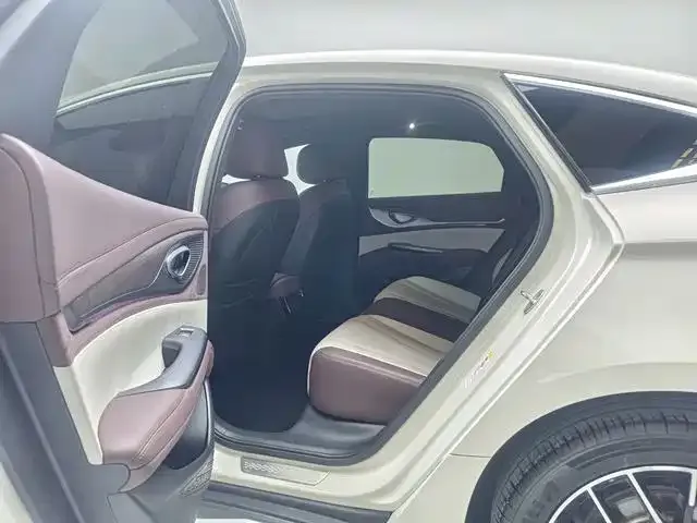 BYD Seal — Фото автомобиля 5