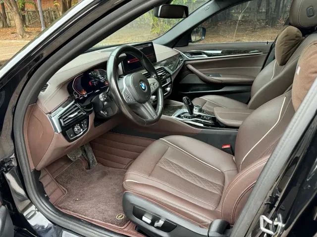BMW 5 Series — Фото автомобиля 10