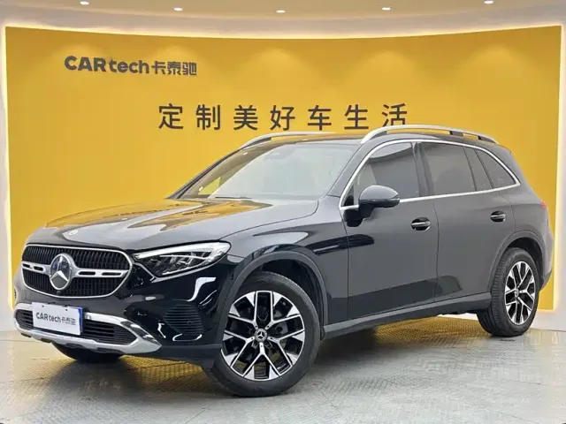 Фотография автомобиля — Mercedes-Benz GLC-Class