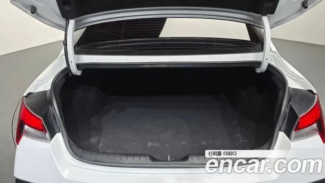 Hyundai Avante CN7 — Фото автомобиля 27