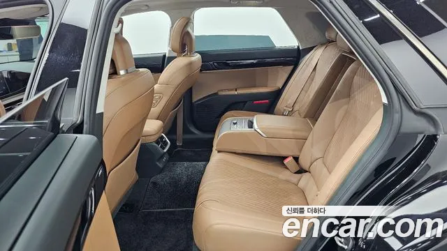 Hyundai Grandeur Grandeur (GN7) 3.5 Бензин 4WD — Фото автомобиля 10