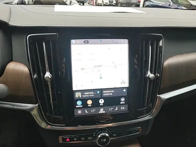 Volvo S90 — Фото автомобиля 12