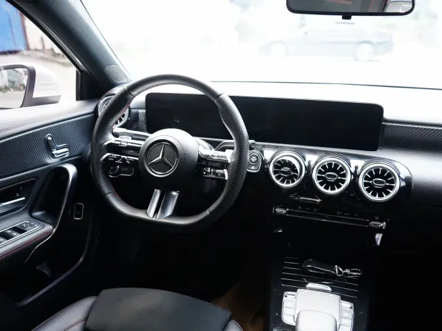 Mercedes-Benz A-Class — Фото автомобиля 13