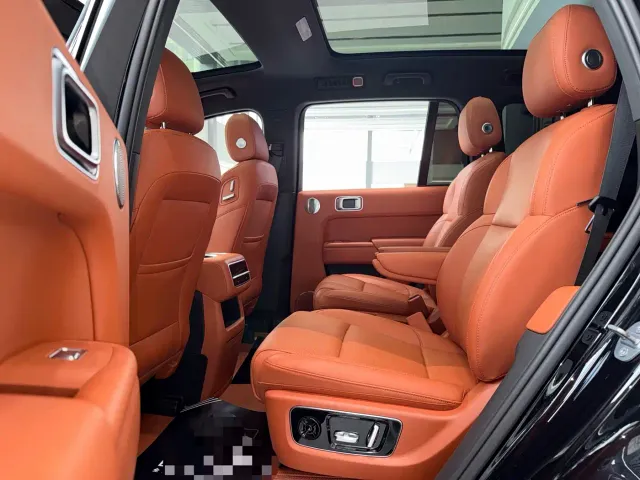 Li Auto L8 — Фото автомобиля 7