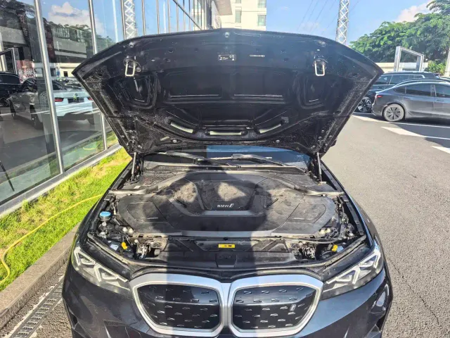 BMW BMW i3 2022 eDrive 35 L — Фото автомобиля 7