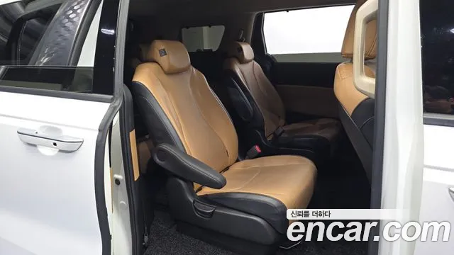 Kia Canival Carnival 4 поколение Дизель 9 мест Noblesse — Фото автомобиля 9