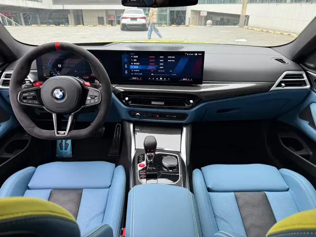 BMW M4 — Фото автомобиля 12