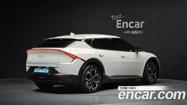 Kia EV6 — Фото автомобиля 2