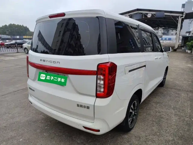 DFSK Fengguang E380 — Фото автомобиля 6