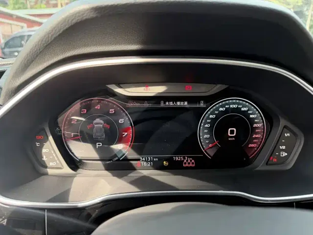 Audi Q3 — Фото автомобиля 18