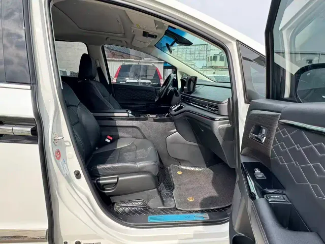 Honda Elysion — Фото автомобиля 8