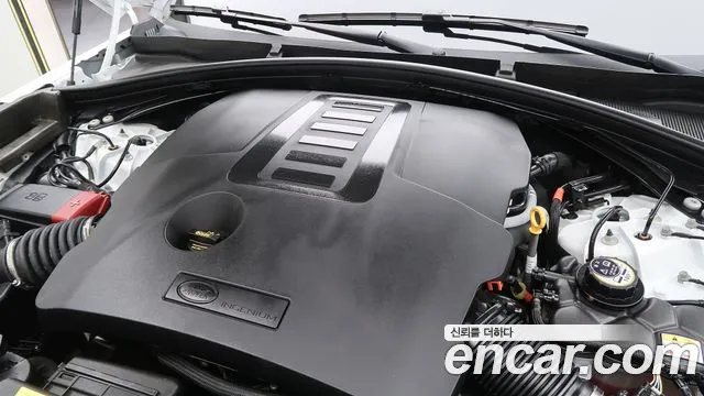 Land Rover Range Rover Velar Range Rover Velar 3.0 P400 Dynamic HSE — Фото автомобиля 6