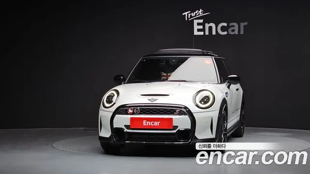 Mini Cooper — Фото автомобиля 3