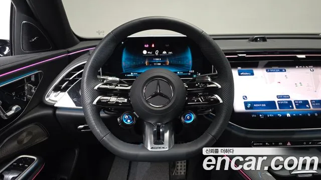 Mercedes-Benz E-Class — Фото автомобиля 11