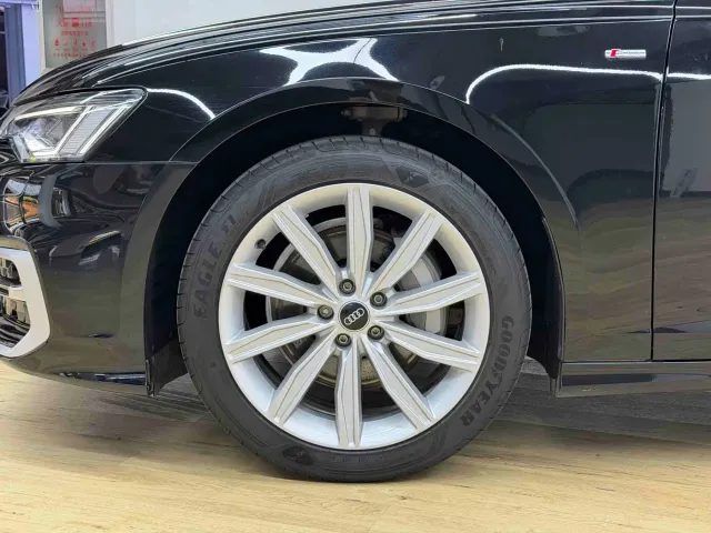 Audi A6L — Фото автомобиля 5