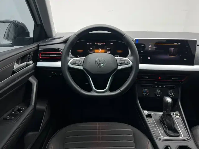 Volkswagen Lavida — Фото автомобиля 12
