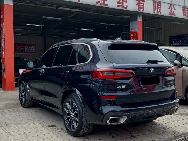 BMW X5 — Фото автомобиля 3