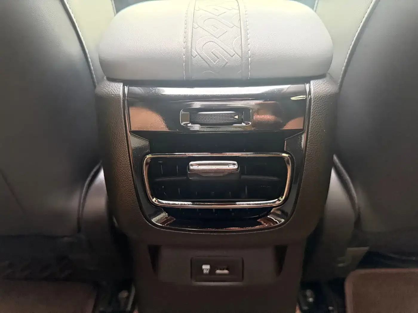 GAC Trumpchi Trumpchi Emkoo 2023 400T Automatic R PRO — Фото автомобиля 8