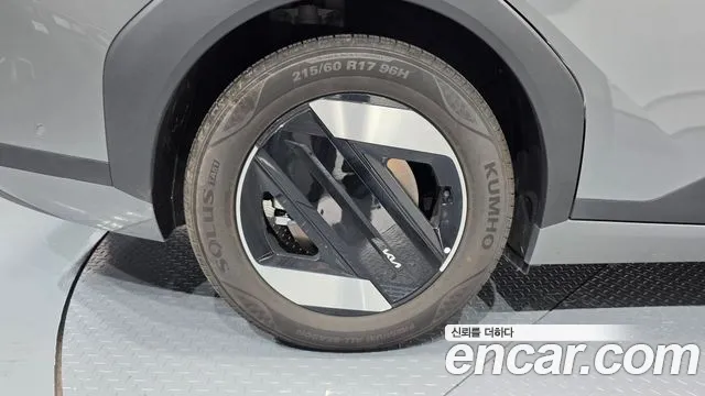 Kia EV4 — Фото автомобиля 4